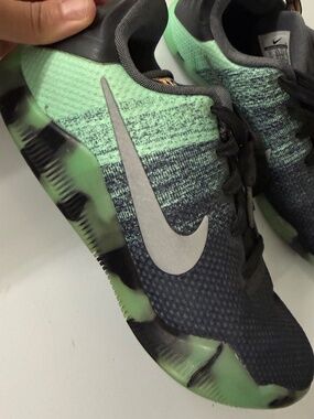 Nike Kobe Basketball Shoes Black Green Youth 5.5Y